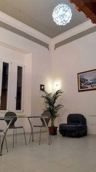 Saturno House Cagliari Center Hotel Bagian luar foto